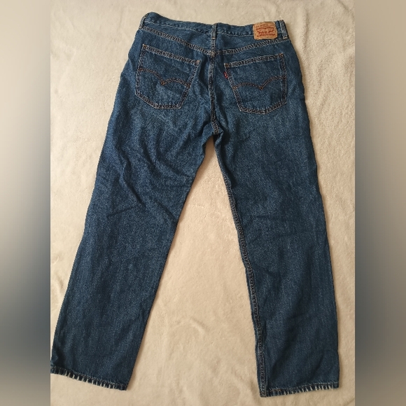 Women's Levi Jeans - Picture 2 of 5